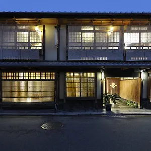 Izuyasu Traditional Serving Cuisine **** Kyōto